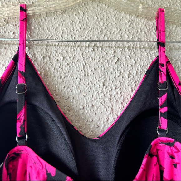 Women's Aqua Green Triple Tier Tankini Hot Pink & Black Top only XL NWT - Picture 5 of 7